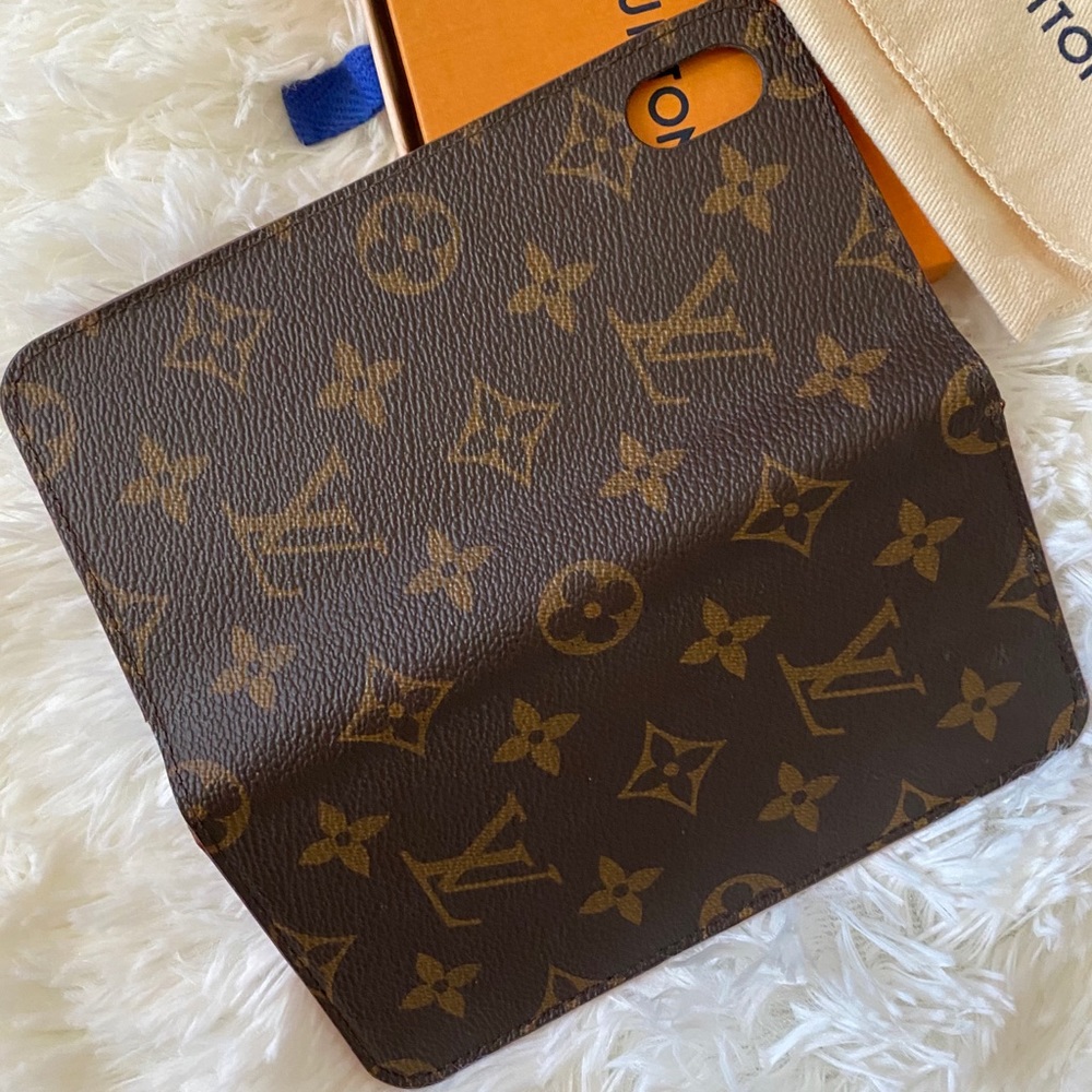 Authentic Louis Vuitton Iphone XS Max - Picture 3 of 5